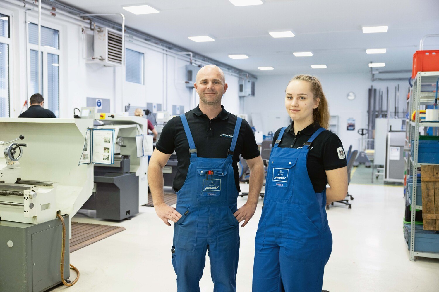 „Es freut uns sehr, dass immer mehr Mädchen ihren Traumjob in der Technik finden. Aktuell beschäftigen wir bei Pankl über dreißig Prozent weibliche Zerspanungs- und Metalltechnik-Lehrlinge, Tendenz jährlich stark steigend“, berichtet Christian Tesch. © Pankl Racing Systems