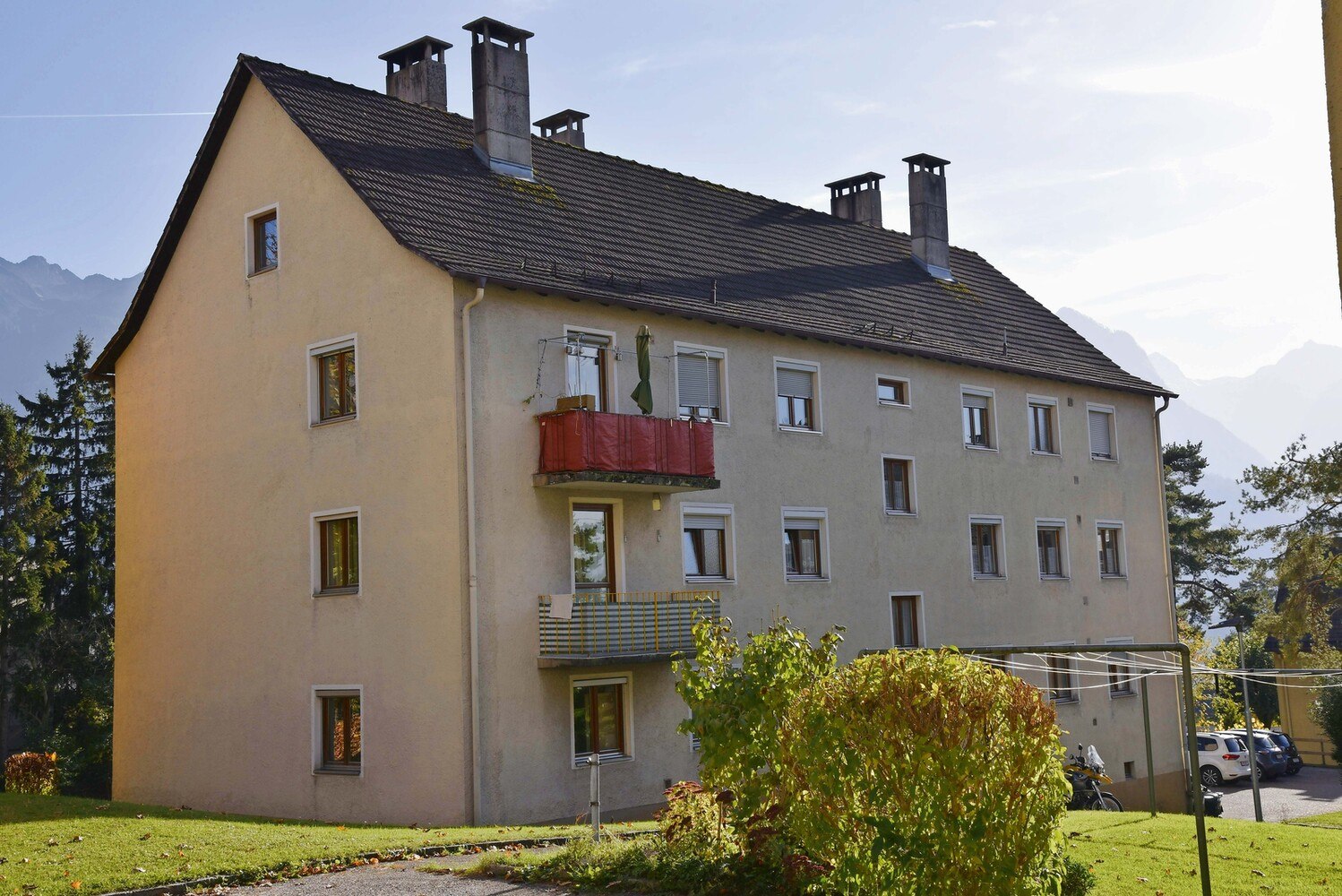 Im Projekt SüdSan werden zwei Mehrfamilienhäuser der Südtiroler-Siedlung Bludenz saniert und dabei die energetisch und wirtschaftlich beste Lösung bestimmt. © Energieinstitut Vorarlberg