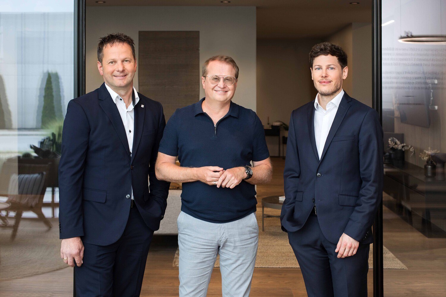 Die Geschäftsführer innerhalb der Josko-Scheuringer Gruppe (v. l.): Gerhard Kasbauer (COO), Johann Scheuringer (CEO) und Mehrheitseigentümer, Stefan Wagner (CSO & CFO). © Josko