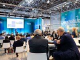 Informationen zu neuesten Entwicklungen am Glassektor erfuhr man auf der glasstec conference.