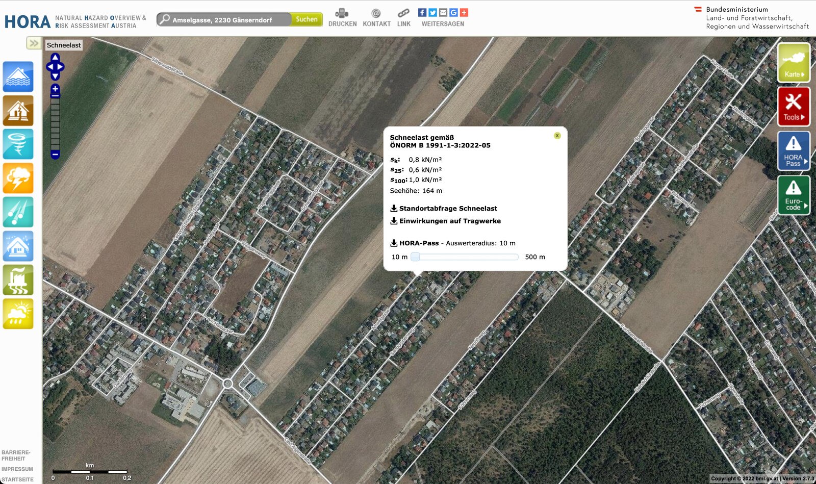 Für die hier dargestellte Position in Gänserndorf (NÖ) galt bisher eine Schneelast von 1,2 kN/m². Der neue Wert beträgt hier nur noch 0,8 kN/m², also um gut 30 Prozent weniger. © hora.gv.at