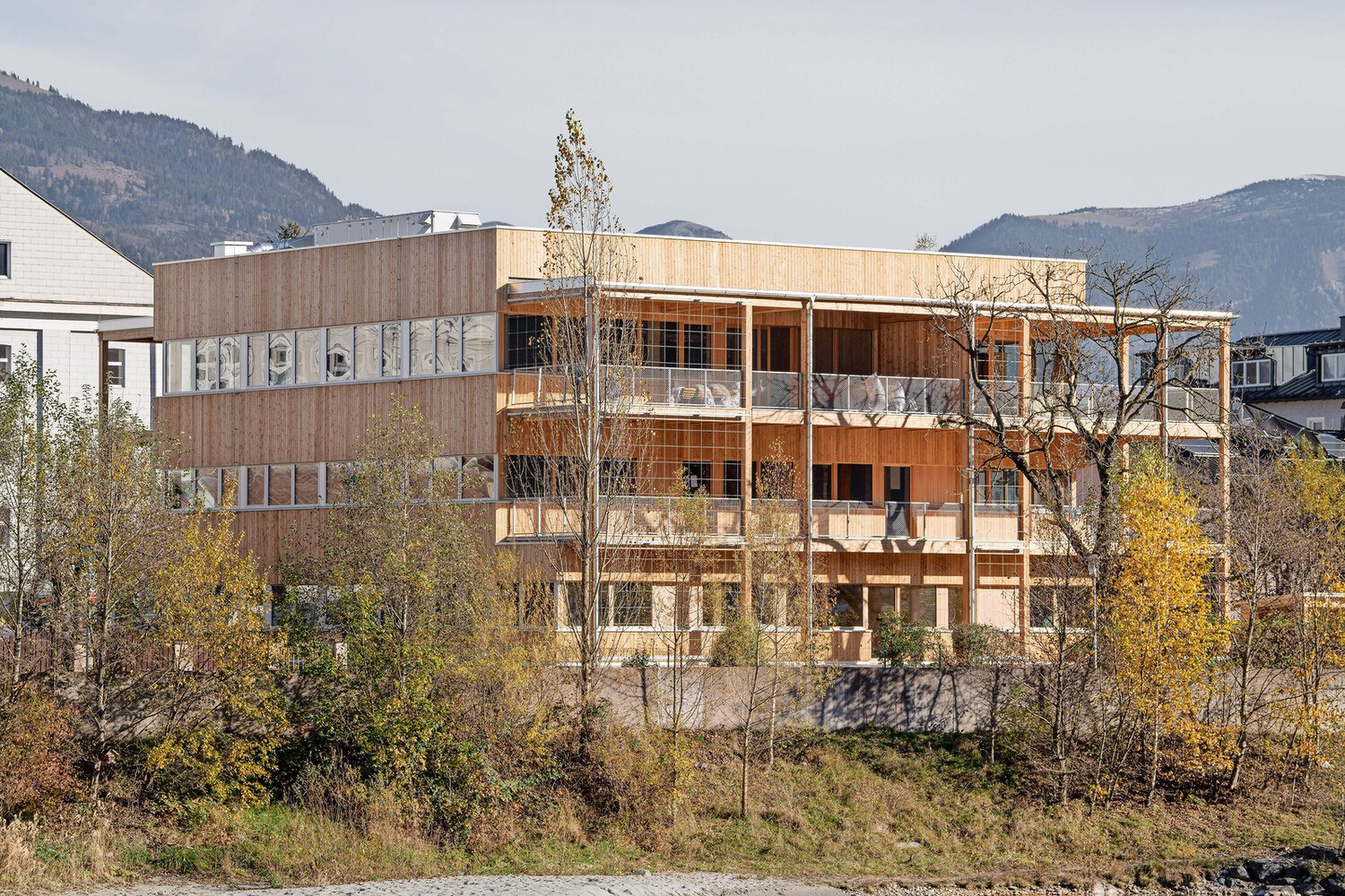 Ein Vorzeigeprojekt der proHolz in Hybridbauweise: Die Bezirksbauernkammer Hallein © Hubert Auer