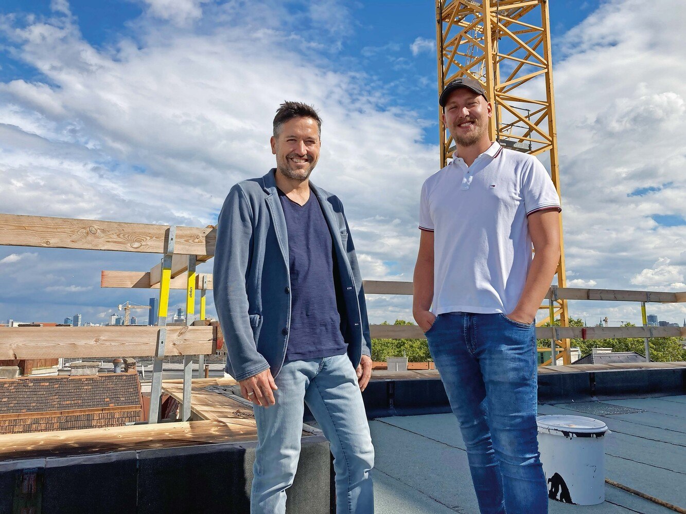 Stefan Zuegg, Projektleiter der HLS-Abteilung bei Pongratz Bau und Michael Kisch, Verkaufsberater bei Viega Österreich (l.) © Tony Bayer