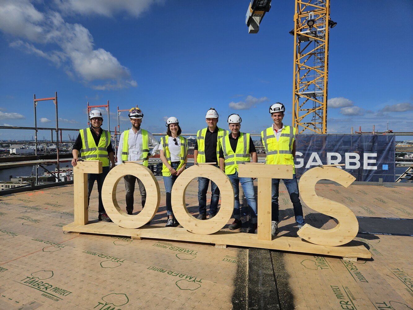 Der Holzbau für Turm, Querbau und Riegelgebäude wurde in nur 16 Monaten fertig montiert, am 23.August 2023 fand das Richtfest statt.  © GARBE Immobilien-Projekte, Daniel Sumesgutner