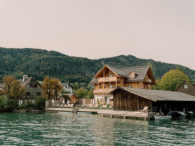 Die beiden Salzburgerinnen Martina Toifl und Pia Clodi haben in Sankt Gilgen am Wolfgangsee ihre Neuinterpretation der Sommerfrische umgesetzt. © Villa Alma