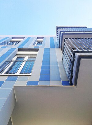 Fassadenverkleidung: Unicolore Blu Forte, Blu, Grigio Perla © Casalgrande Padana