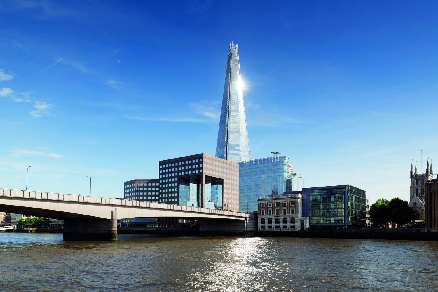 Die Londoner Architekturikone The Shard wurde mit überdimensionalen Scheiben von AGC Interpane ausgestattet. © AGC Interpane