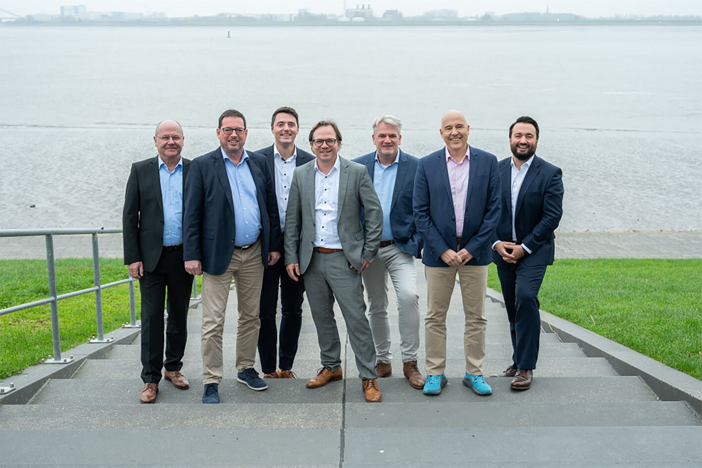 Neue Struktur bei Wienerberger Deutschland (v. l.): Burkhard Theuerkauf, Peter Horn, Florian Tiefenbacher, Reinhard Schwabe, Jörg Boldt, Harald Schwarzmayr und Florian Scherr. © Wienerberger Deutschland